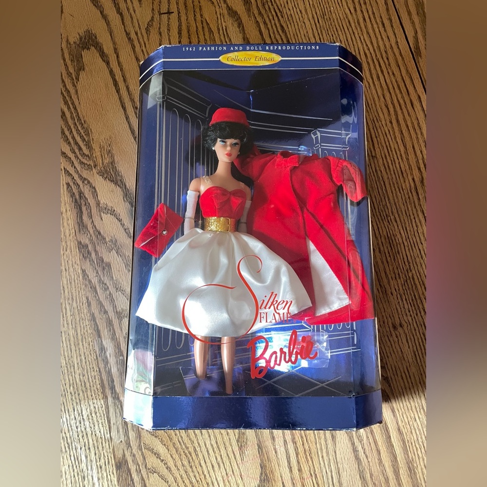 Vintage 1997 Silken Flame Barbie